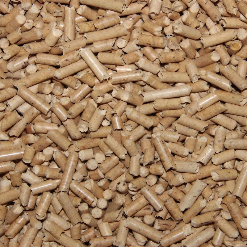 Wood pellet cat litter2.webp